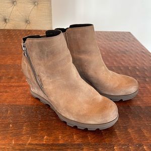 Sorel Joan of Artic Wedges Size 9.5